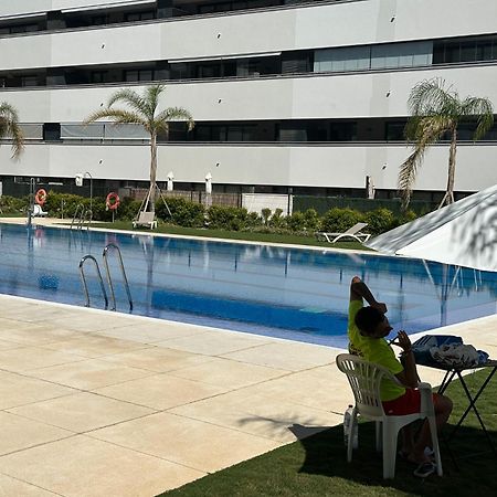 Alamar P&O Corporate Accommodation ตอร์เรโมลิโนส ภายนอก รูปภาพ